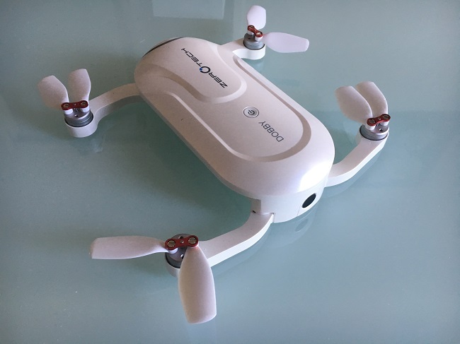 Recensione Zerotech Dobby-contenuto della confezione drone dobby-contenuto-drone enac inoffensivo