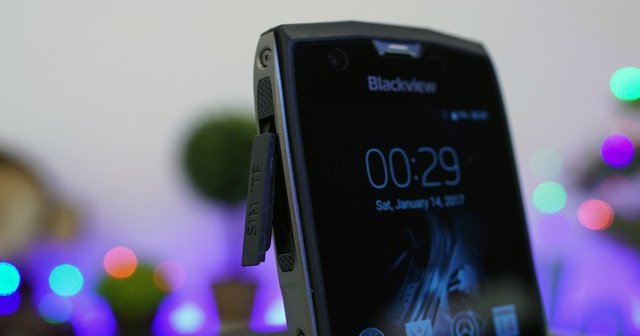 nuovo smartphone Blackview bv7000 amazon