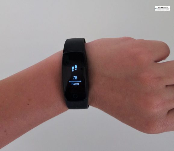 Il Fitness Tracker SW 333 per monitorare le attività sportive