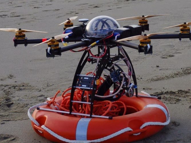 drone bagnino primo soccorso in mare