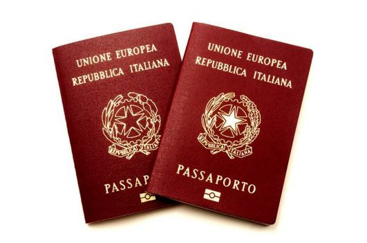 rinnovo passaporto-documenti