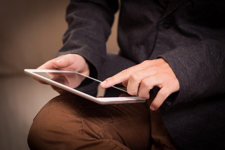 come-collegare-un-tablet-alla-tv-2