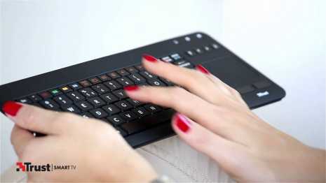 Fare chiocciola su tastiera trust per smart tv