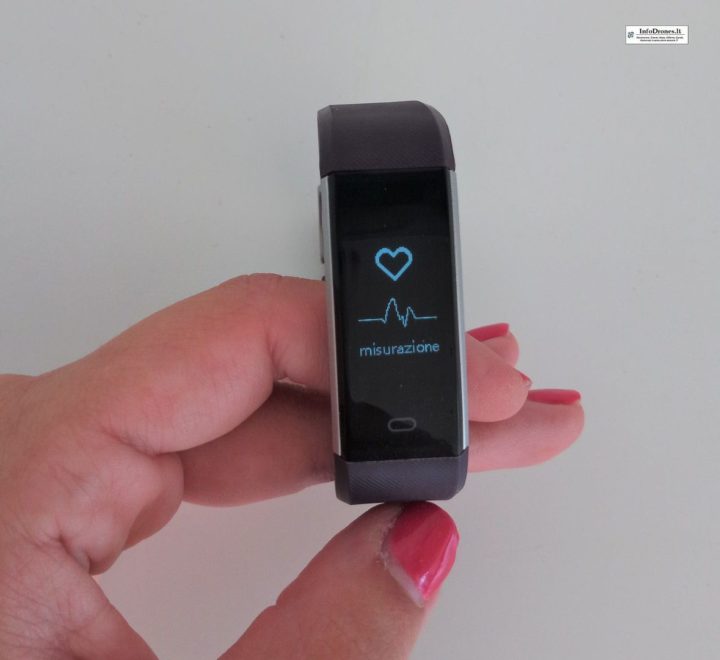 Il Fitness Tracker SW 333 per monitorare le attività sportive