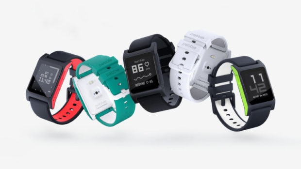 Rebble Rebble si riprende gli smartwatch Pebble watch e le sue funzioni