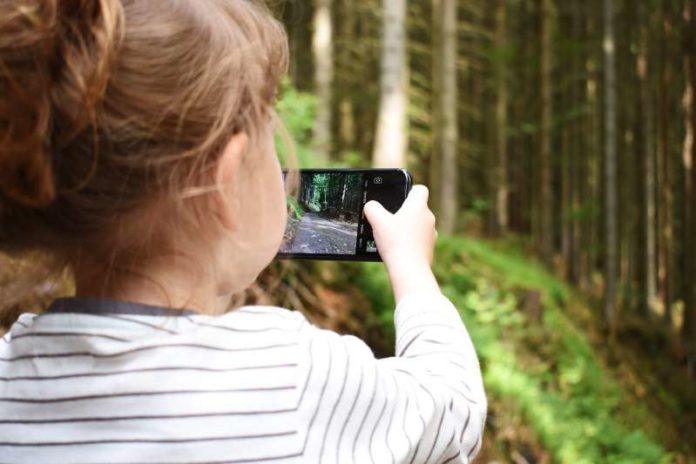 A che età i Bambini possono avere il Cellulare A che età i Bambini possono avere il Cellulare