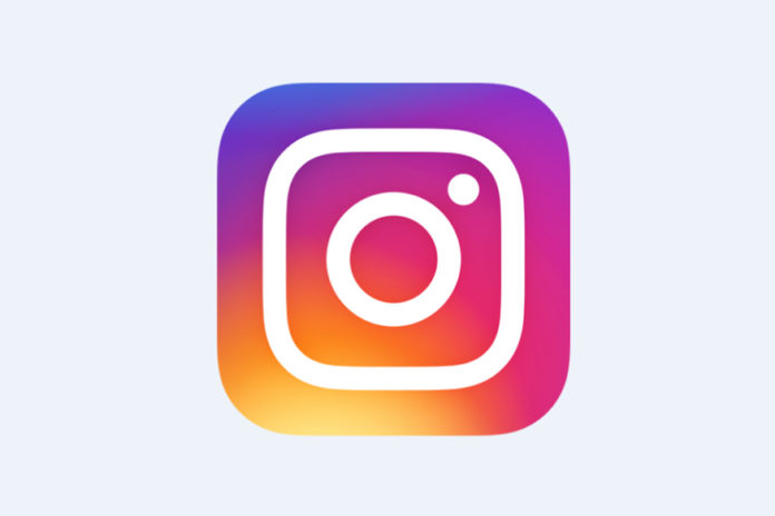 Come mettere più foto nella stessa storia Instagram