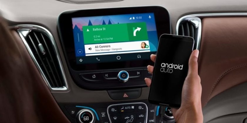 Come collegare il navigatore del telefono alla macchina | InfoDrones.It