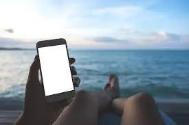 Entrata per carica di Smartphone Bagnata con Acqua di mare-3